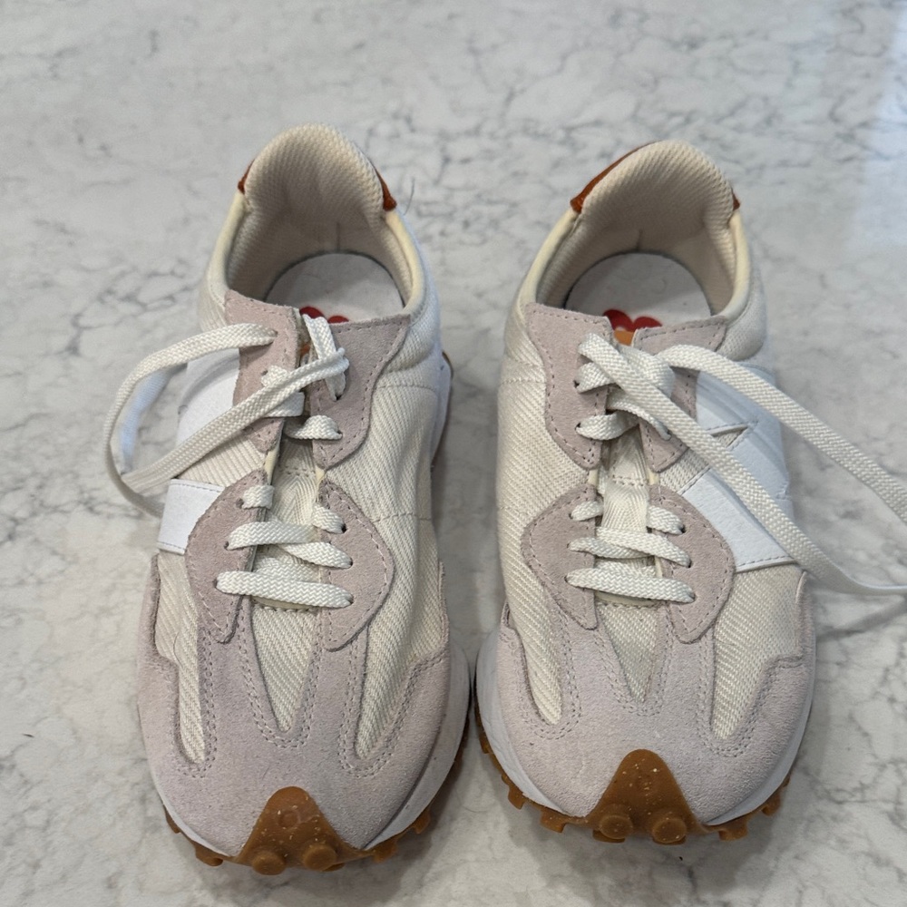 New Balance 327 neutral sneakers